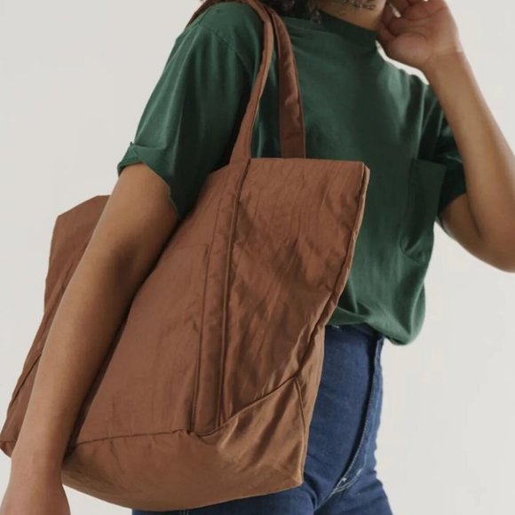 NWT Baggu Cloud Bag - Brown - Picture 7 of 7